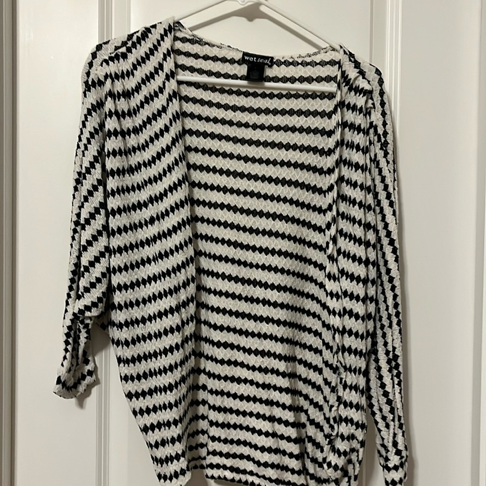 Wet seal black and white cardigan